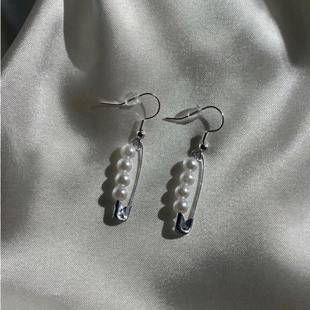 Elegant Silver and White Pearl Earrings